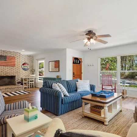 3056 Sound Sanctuary Canalfront